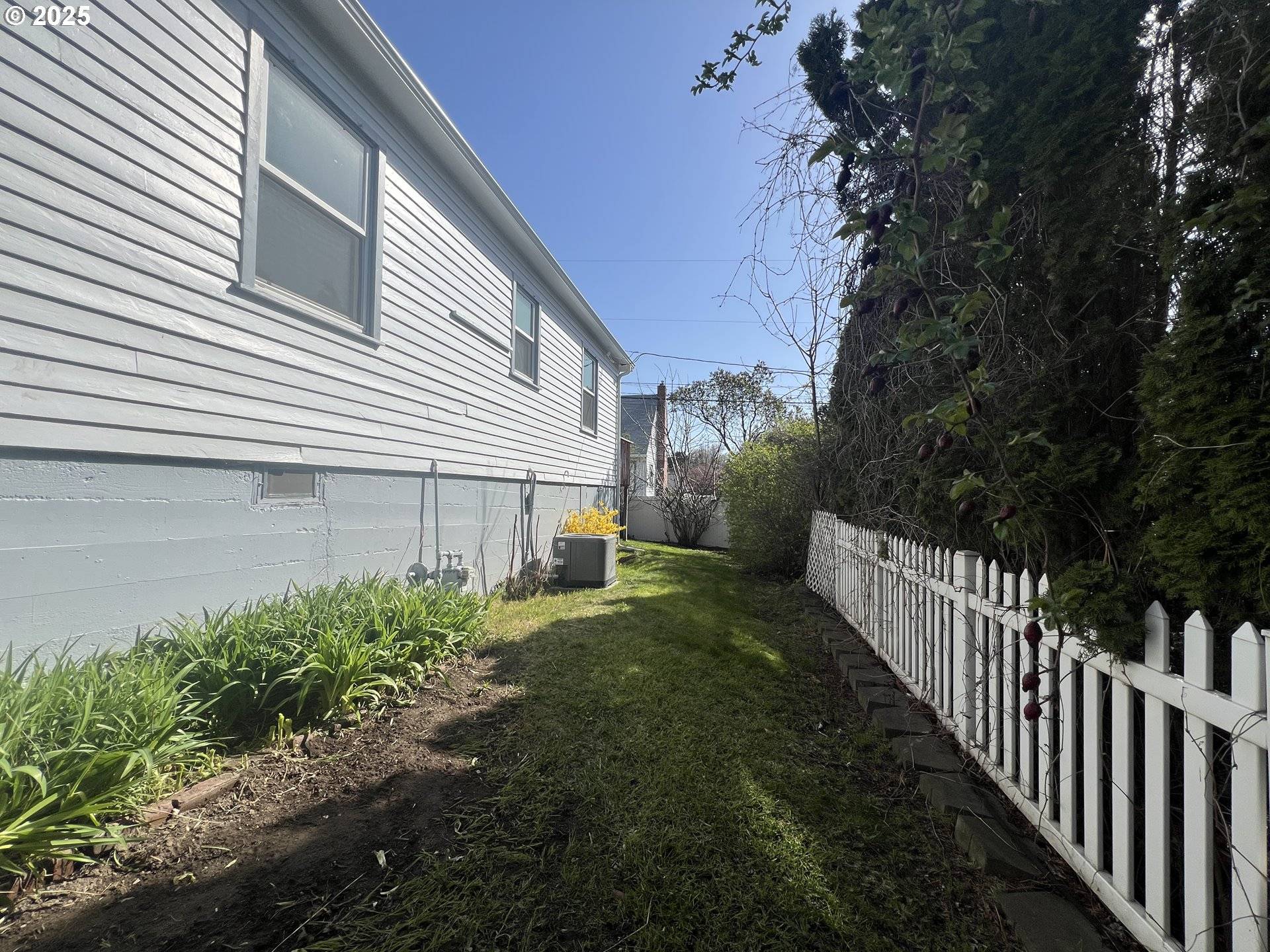 Pendleton, OR 97801,706 NW 10TH ST
