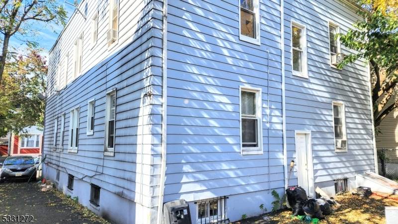 Irvington Twp., NJ 07111,256-258 Munn Ave