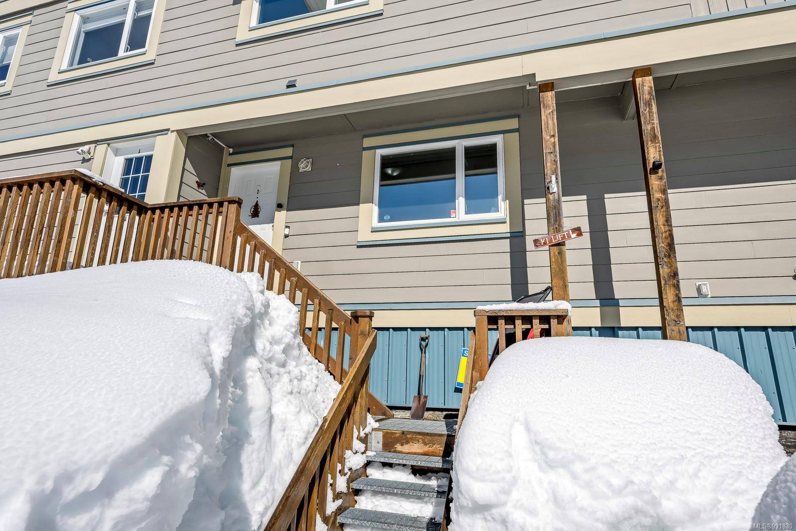 Courtenay, BC V9J 1L0,828 Washington Way #D