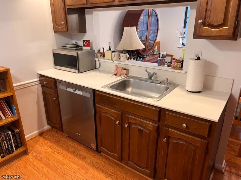 Morris Plains Boro, NJ 07950,7J Foxwood Dr #J
