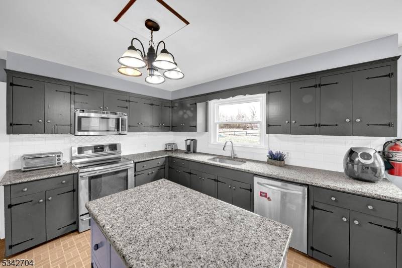 East Amwell Twp., NJ 08551,81 Linvale Rd