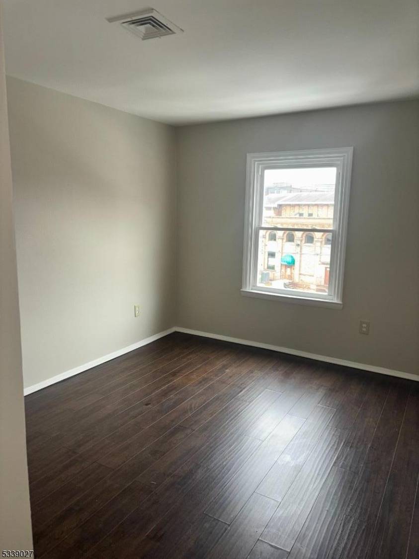 Butler Boro, NJ 07405,176 Main St #3