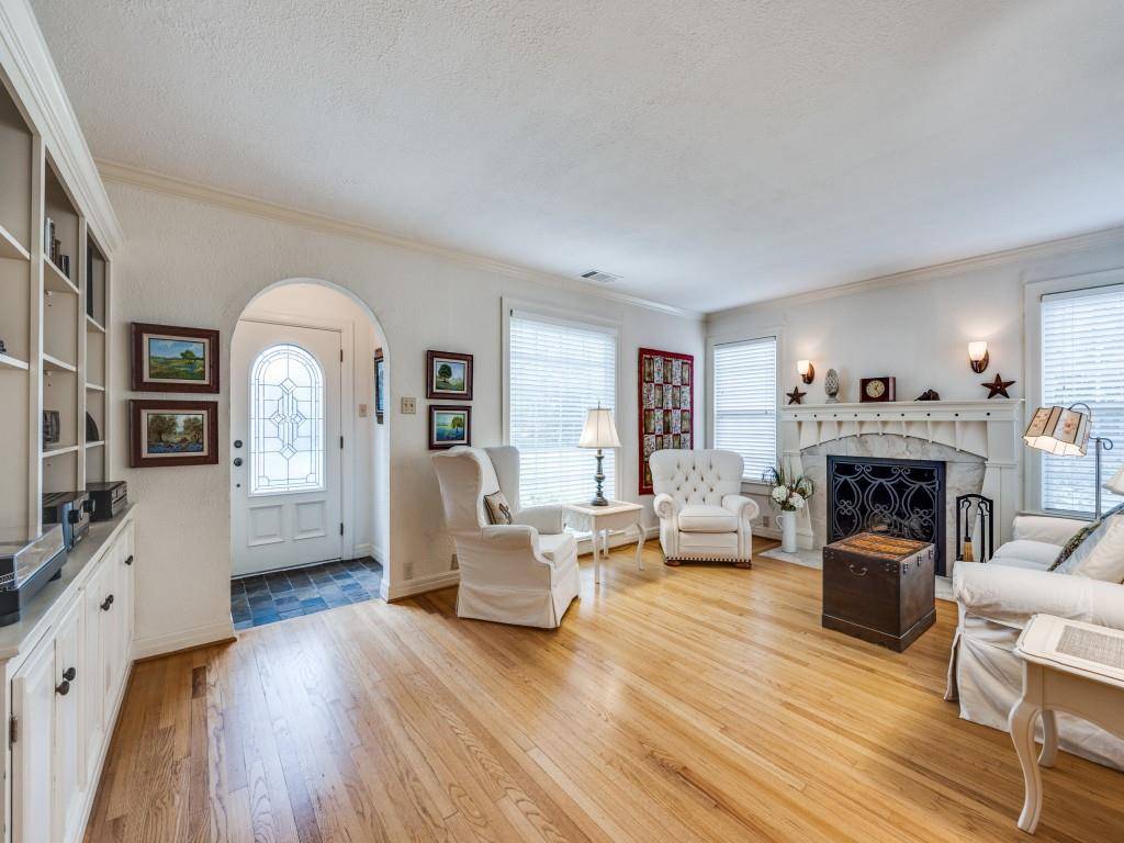 Dallas, TX 75218,1524 El Campo Drive
