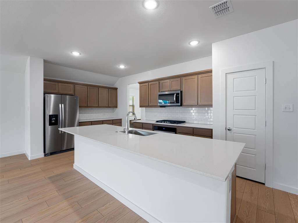Waxahachie, TX 75165,448 Sugarlands Drive