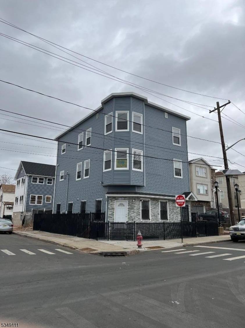 Elizabeth City, NJ 07206,232 Front St
