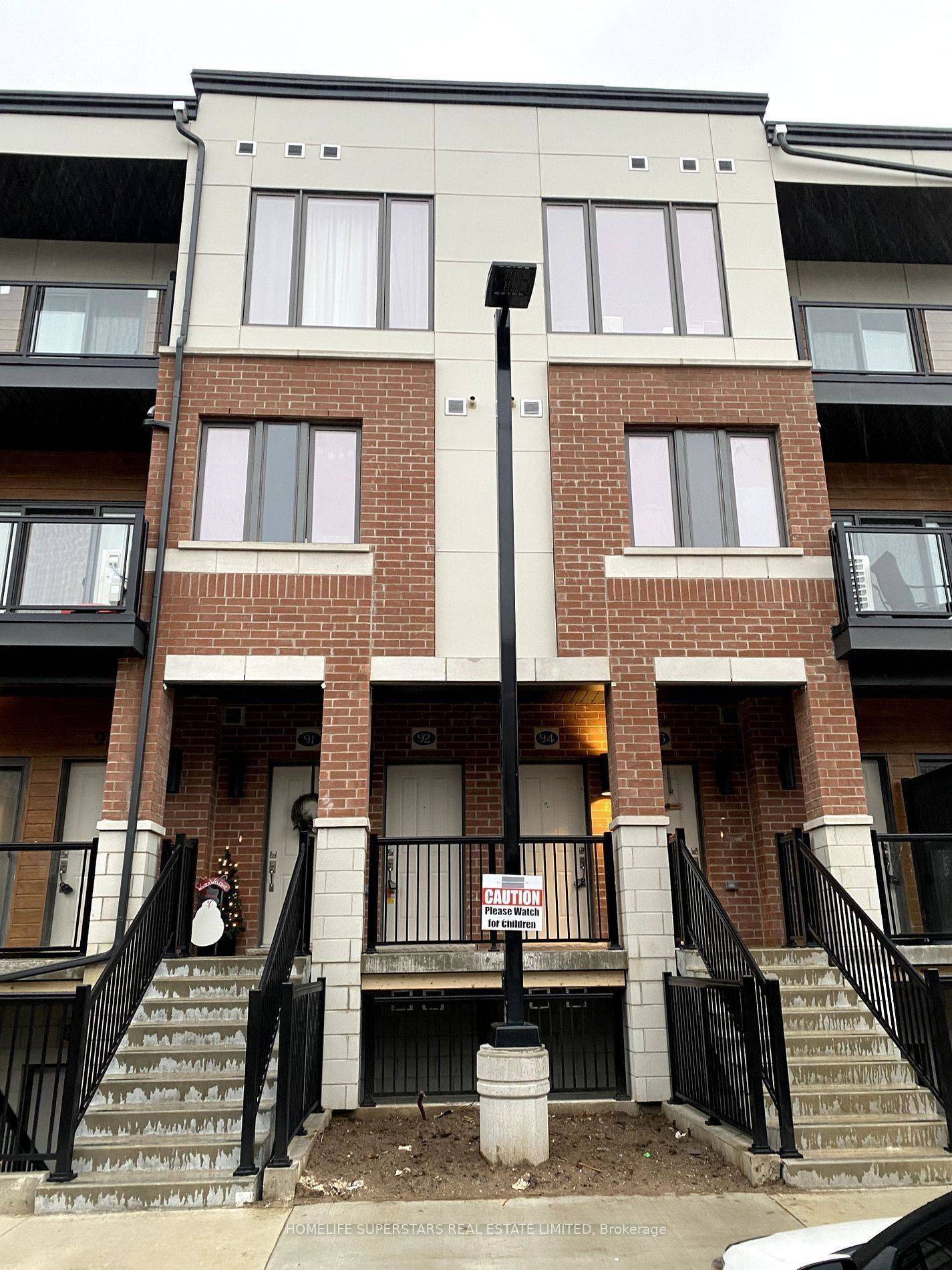 Cambridge, ON N1R 0E2,25 Isherwood AVE W #92