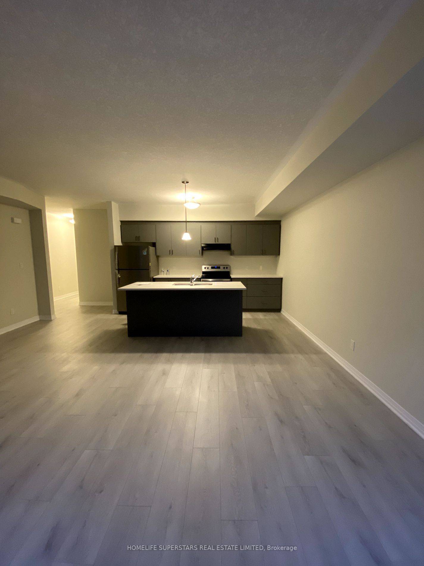 Cambridge, ON N1R 0E2,25 Isherwood AVE W #92