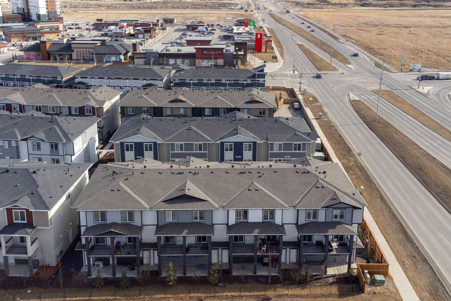 Calgary, AB T3N1X2,95 Skyview Close NE #910