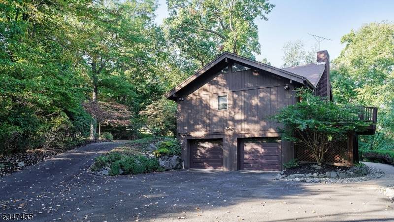 Scotch Plains Twp., NJ 07076,29 Ravenswood Ln