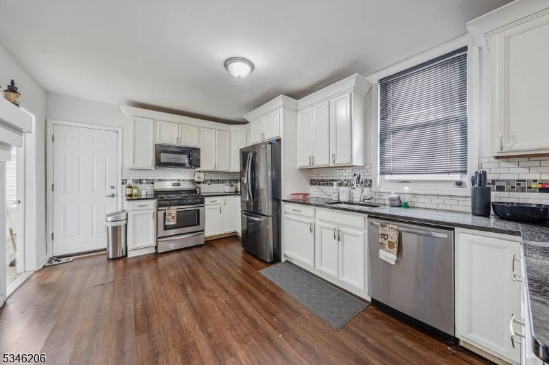 Newark City, NJ 07107,47 3Rd St