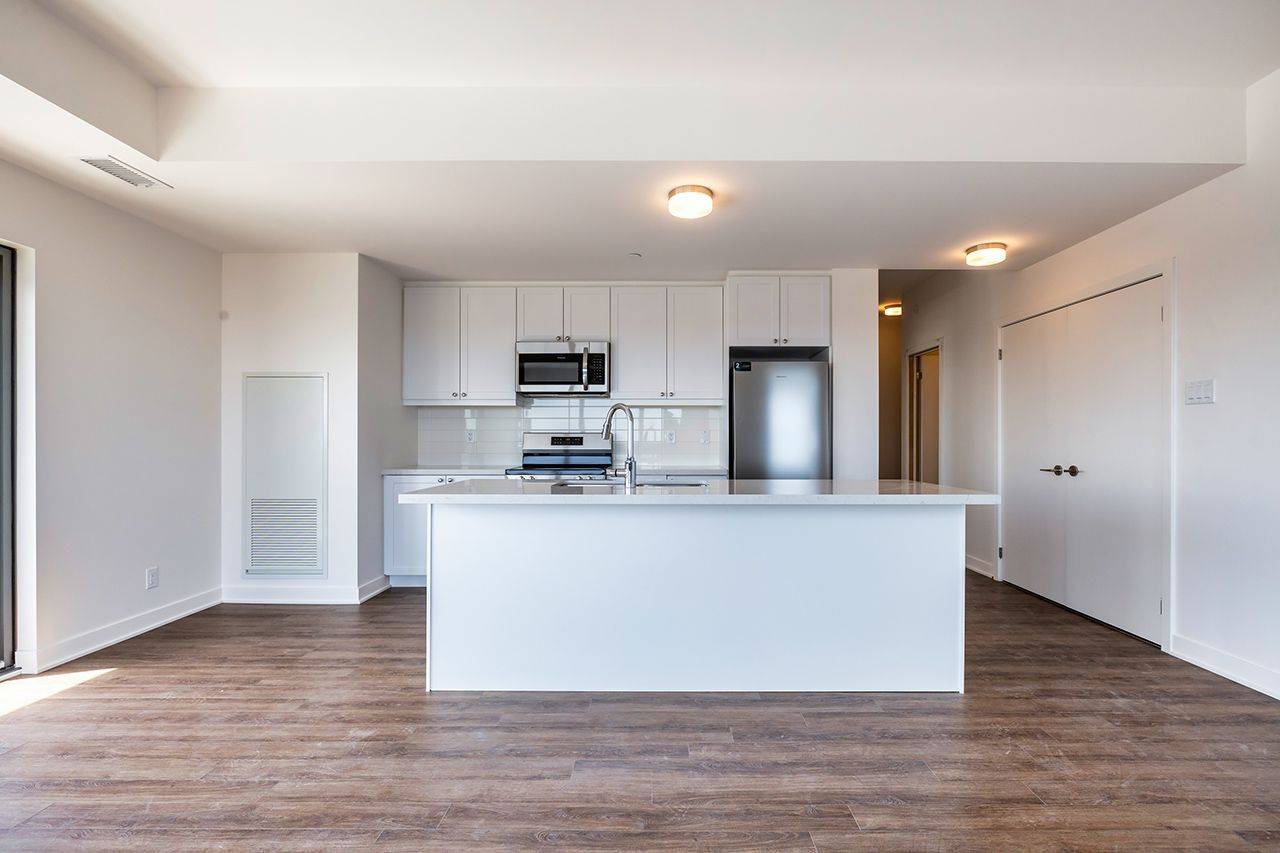 Clarington, ON L1C 5A5,55 Clarington BLVD #702
