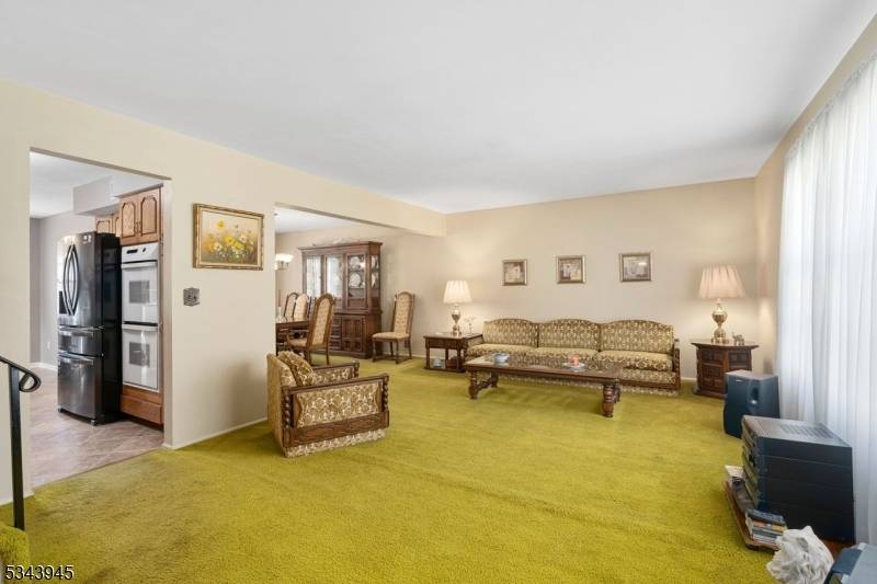 Roxbury Twp., NJ 07836,4 Sue Ct