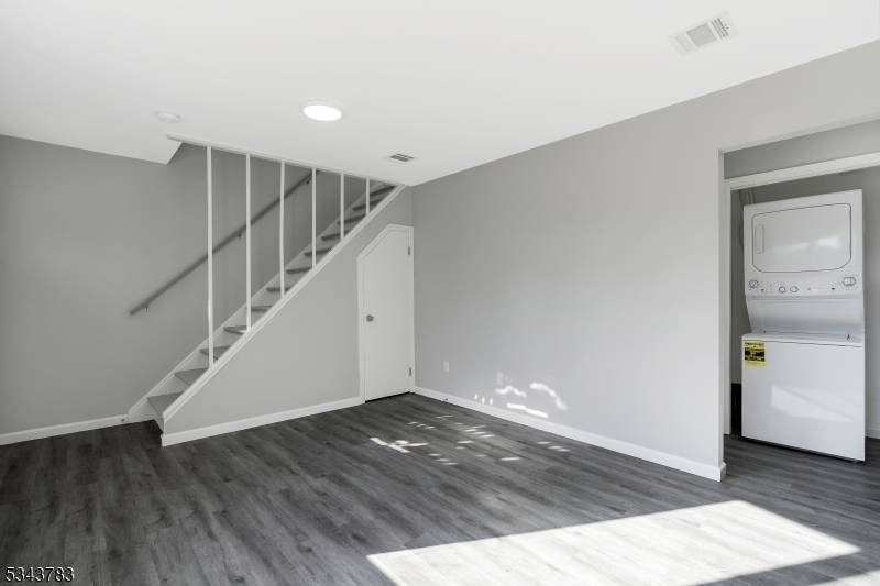 Sayreville Boro, NJ 08859,25 Pinetree Dr