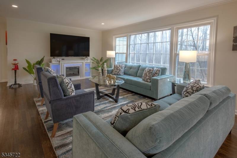 Morris Twp., NJ 07960,26 Rolling Hill Dr