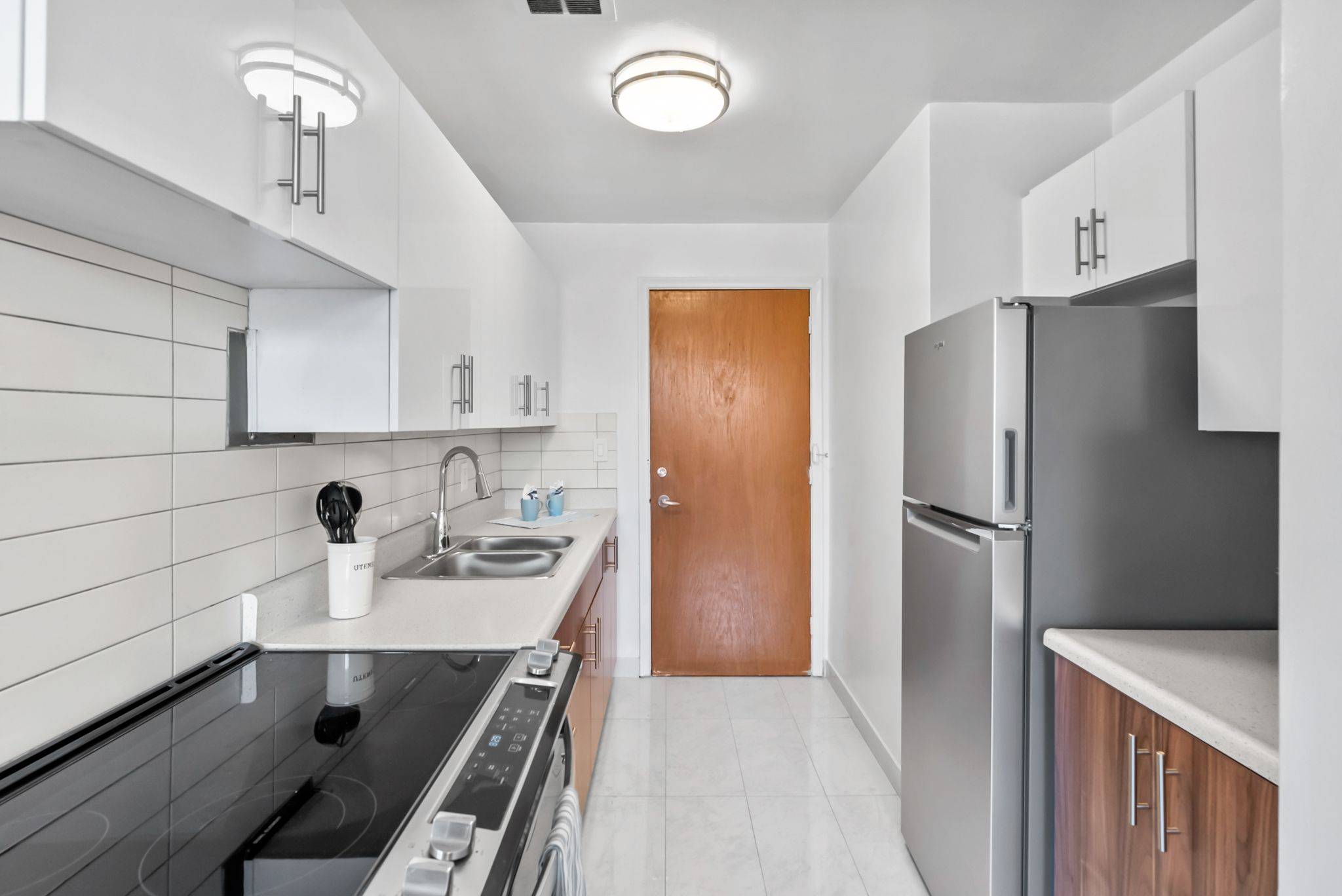 Toronto C02, ON M4V 2S9,159 Russell Hill RD #403