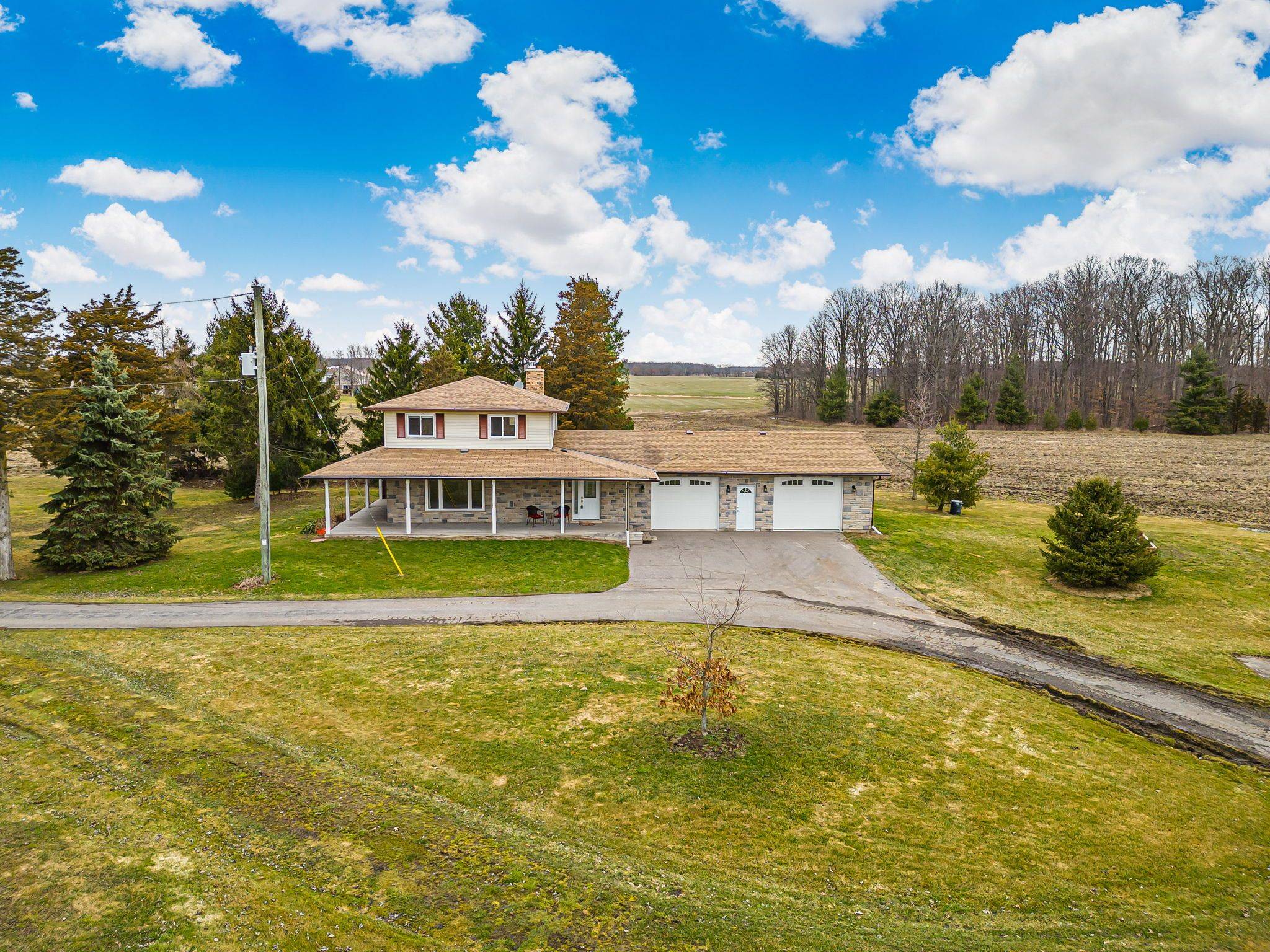 West Lincoln, ON L0R 1E0,2387 CAISTOR Centre RD