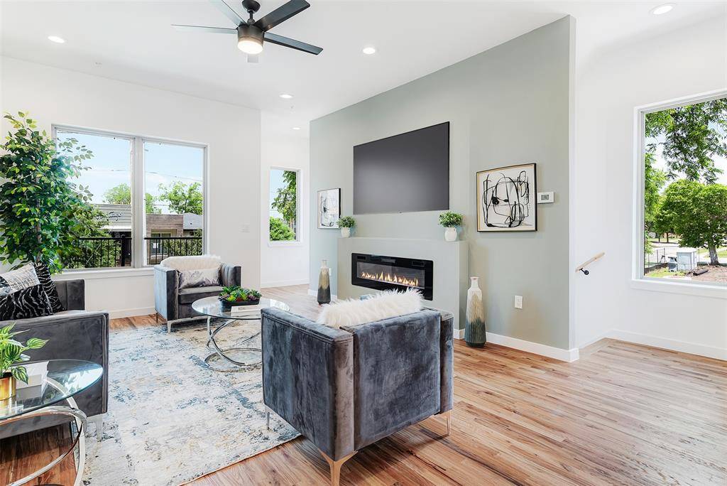 Dallas, TX 75204,4204 San Jacinto Street #107
