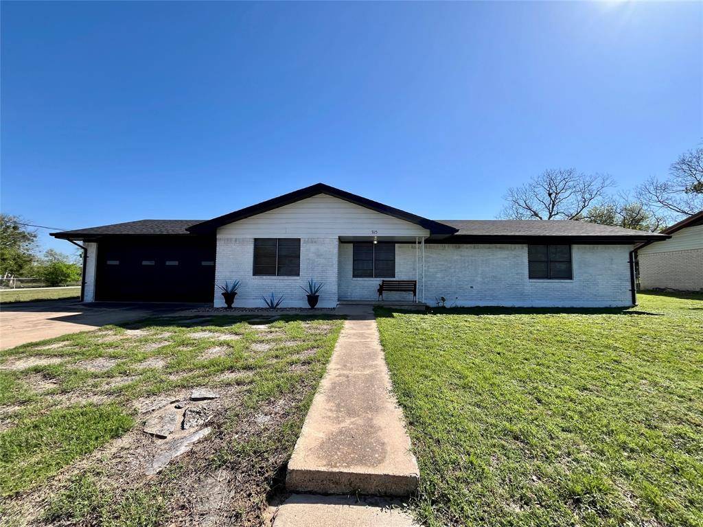 Hico, TX 76457,925 N Kirk Street