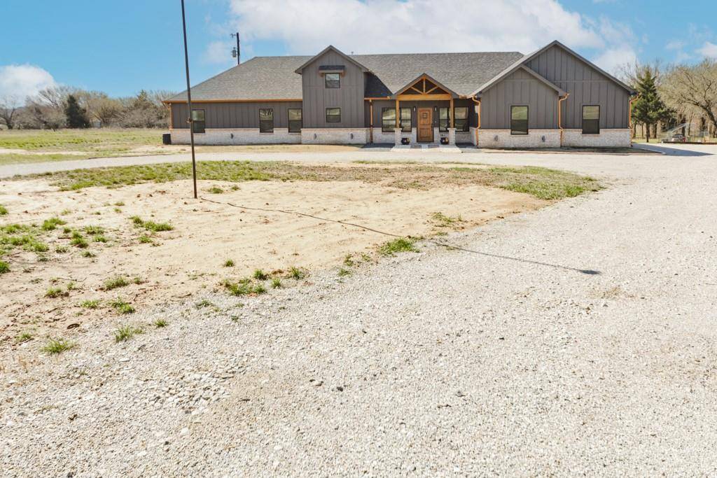 Bowie, TX 76230,217 Polk