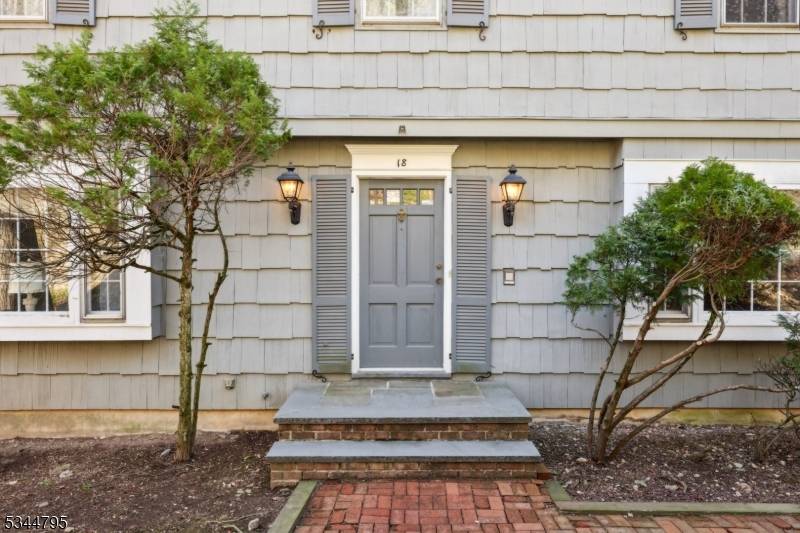Morris Twp., NJ 07960,18 Butterworth Dr