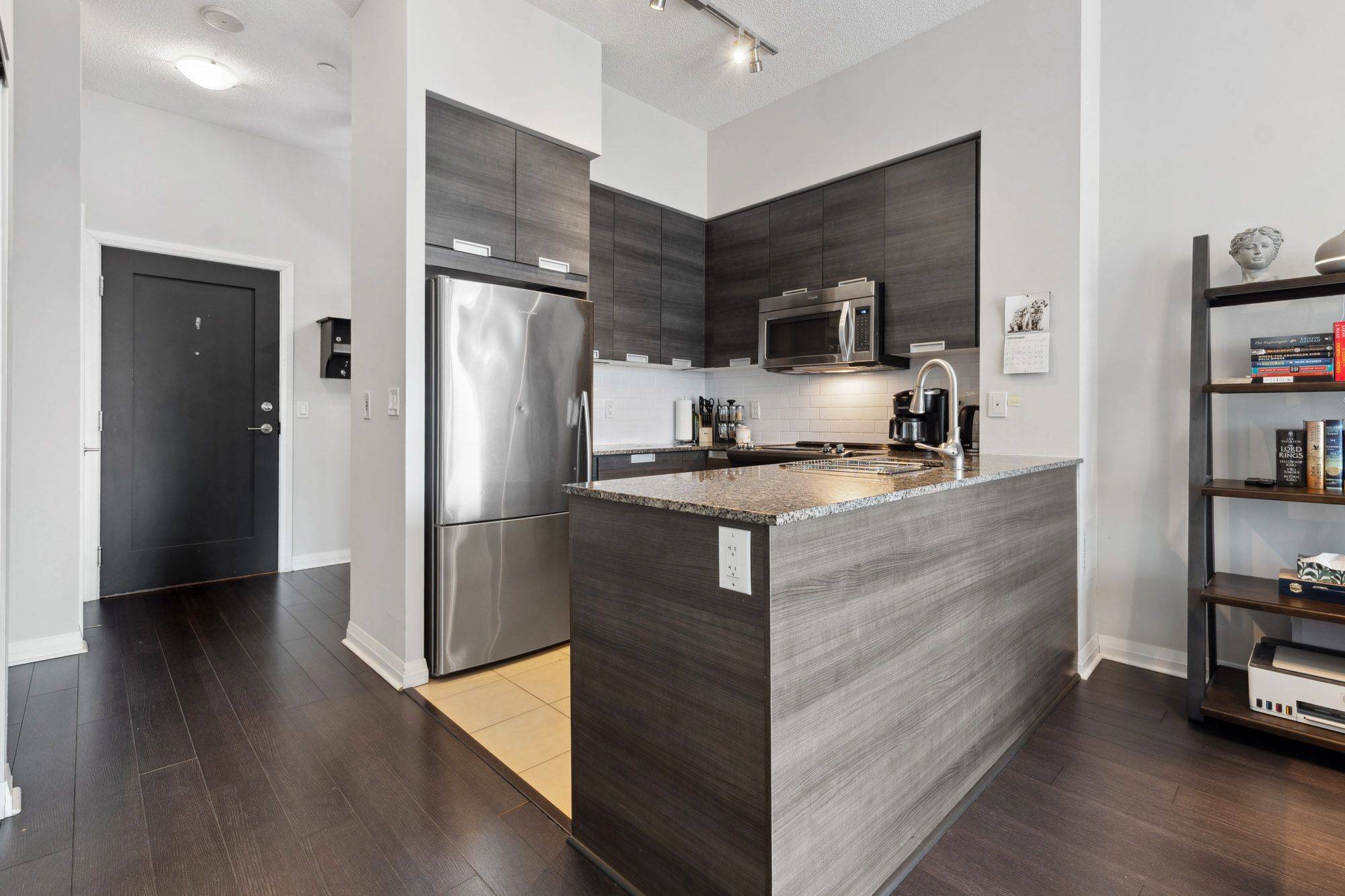 Mississauga, ON L5R 0E5,75 Eglinton AVE W #310