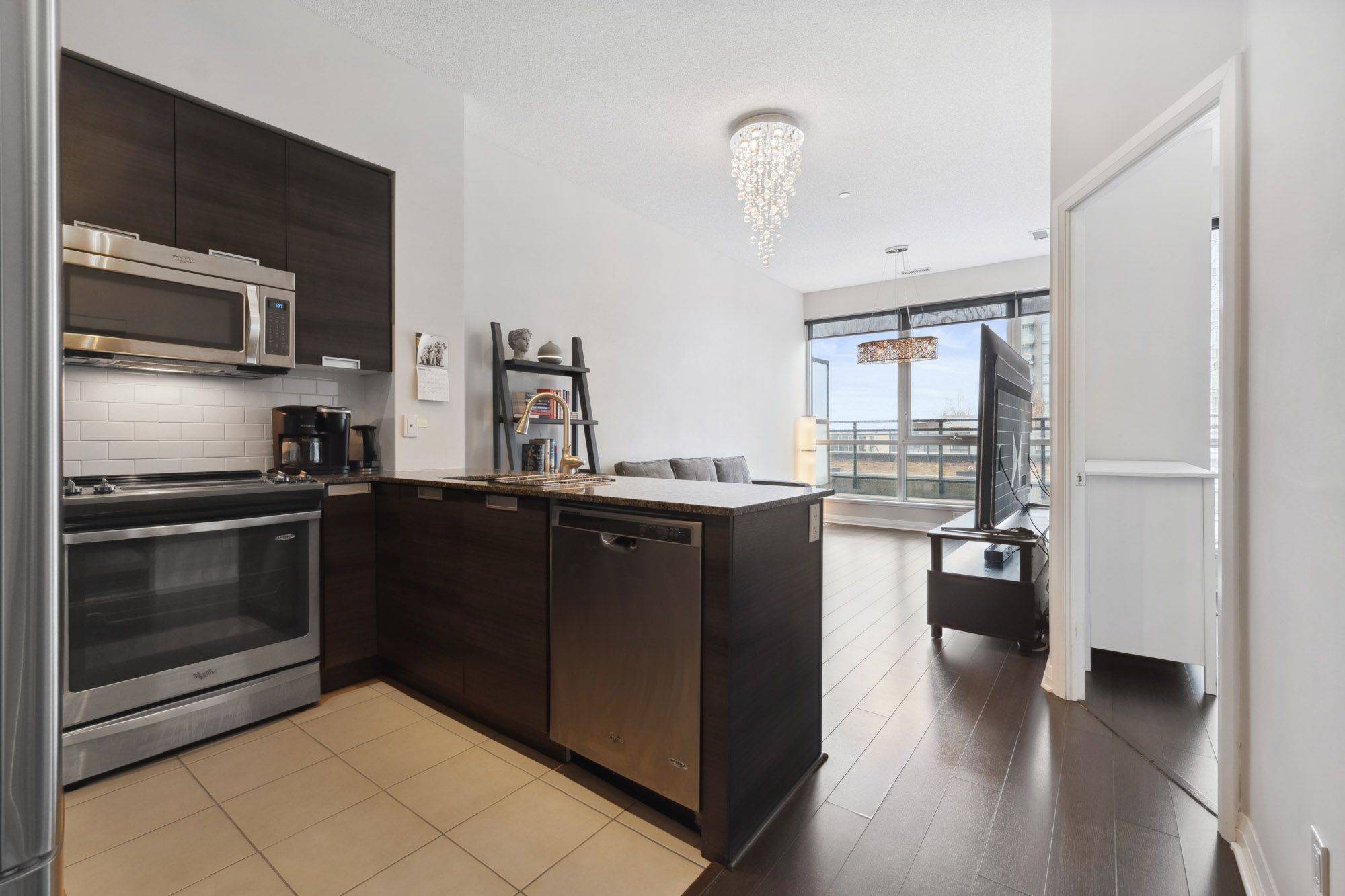 Mississauga, ON L5R 0E5,75 Eglinton AVE W #310