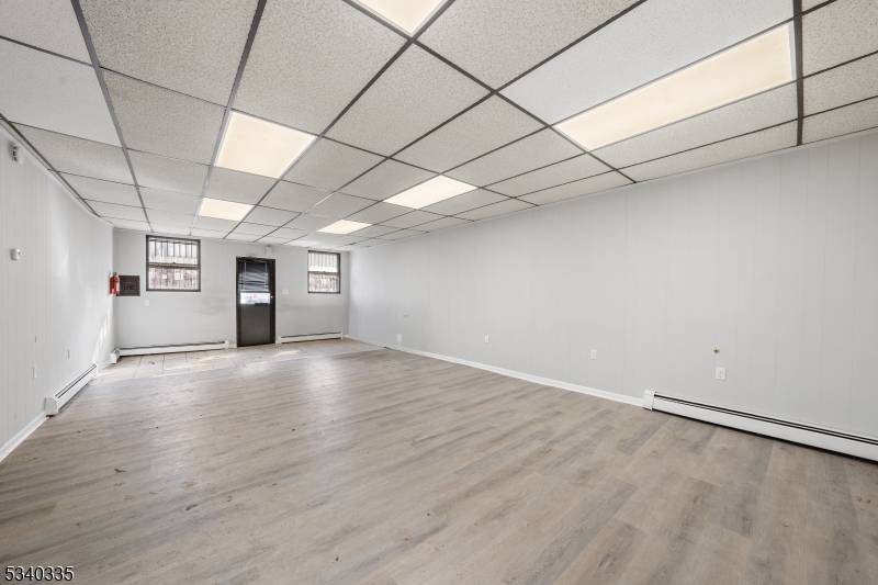 Newark City, NJ 07105,506 Ferry St