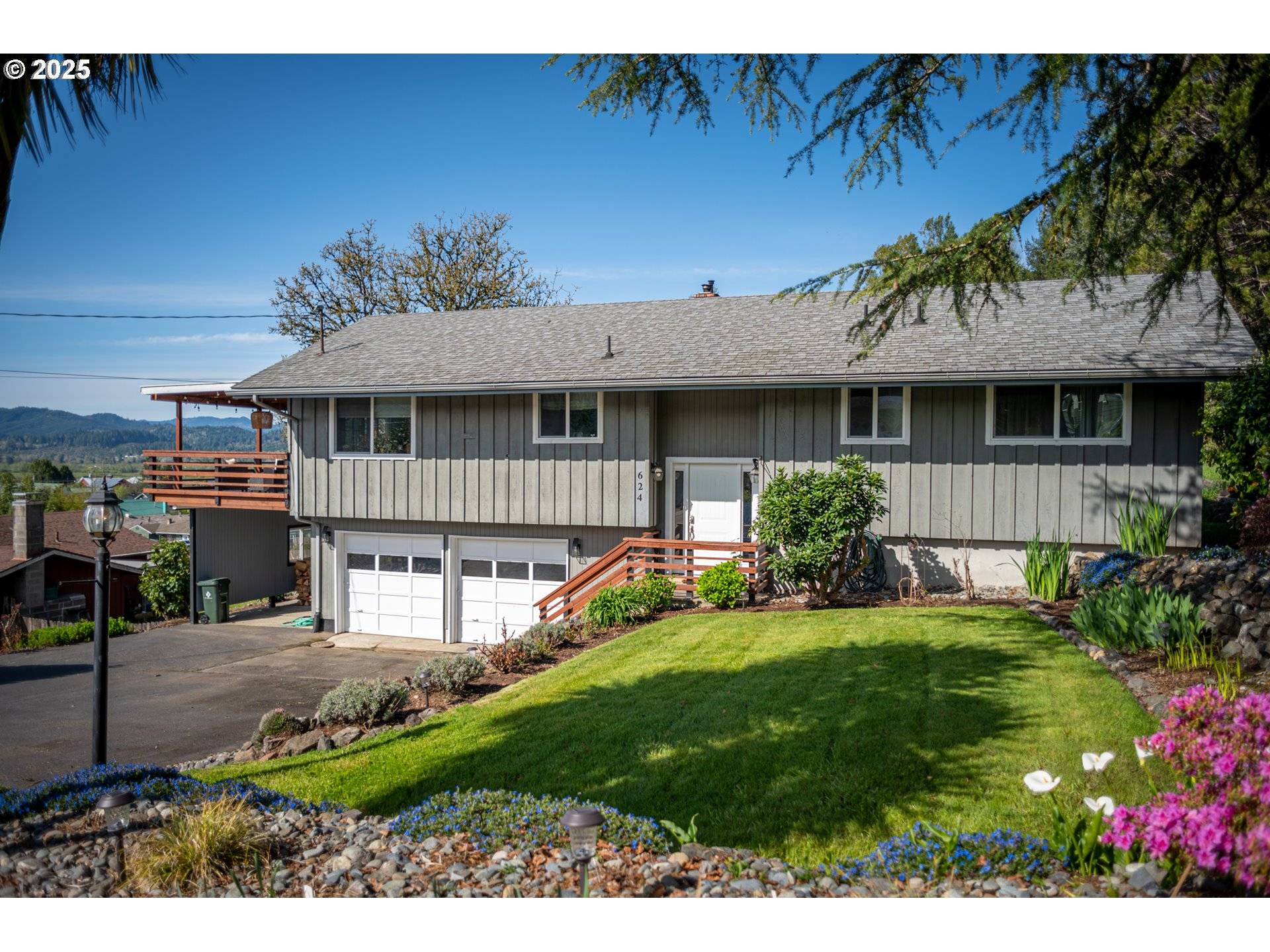 Myrtle Point, OR 97458,624 BENDER ST