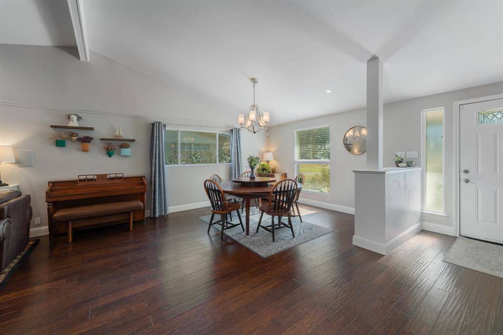 Dallas, TX 75229,3253 Dartmoor Court