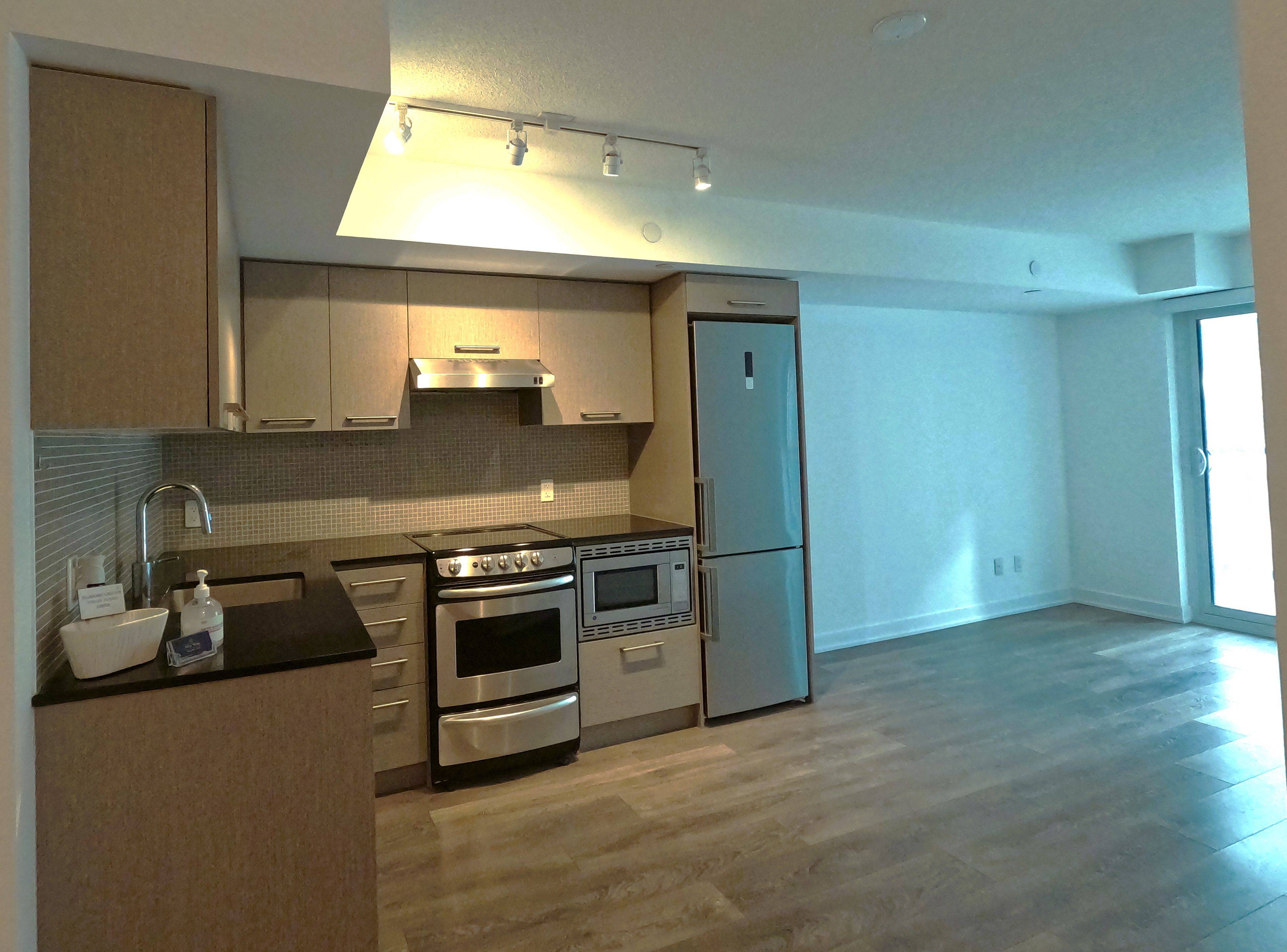 Toronto C01, ON M5V 0P1,87 Peter ST #1401