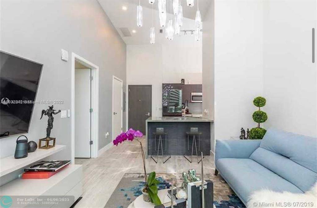 Miami, FL 33131,1080 Brickell Ave  #1105
