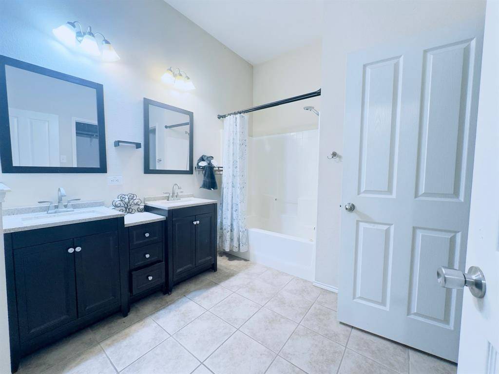 Grand Prairie, TX 75052,4255 Fall Creek Drive