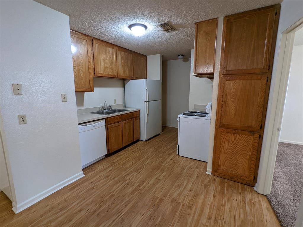 Crowley, TX 76036,617 Race Street #3