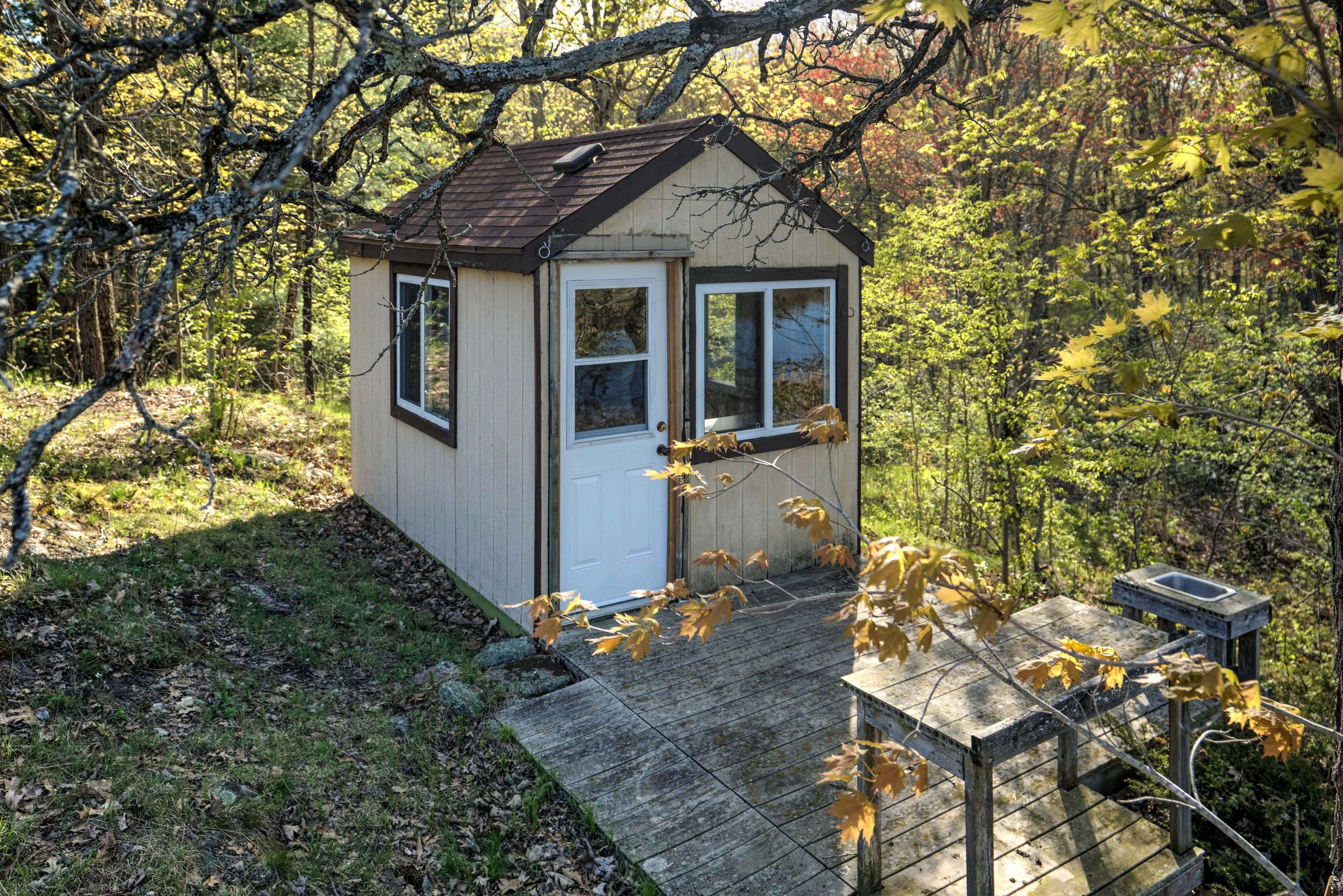 Rideau Lakes, ON K0G 1X0,PT LT 2 Creek Crossing LN