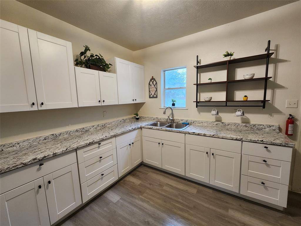 Mexia, TX 76667,805 E Palestine Street