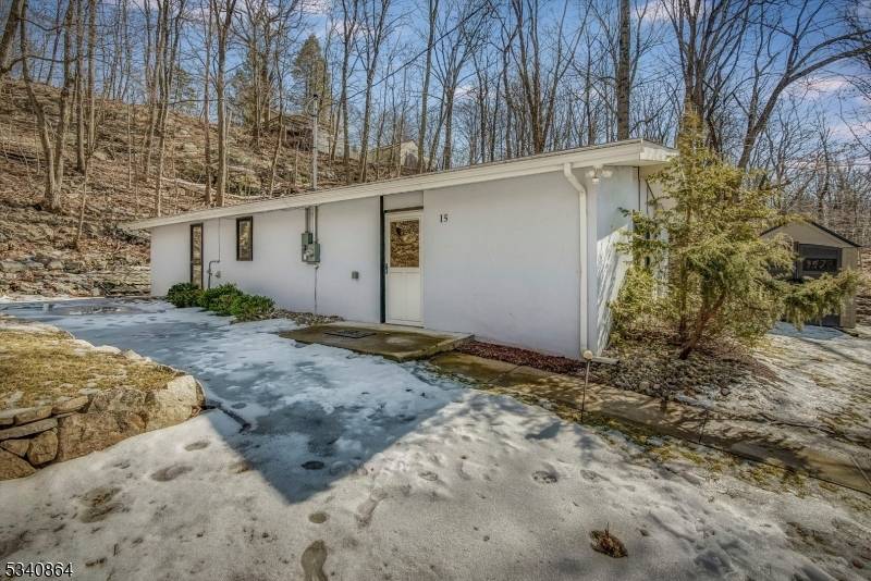 Hopatcong Boro, NJ 07843,15 Stevens Trl