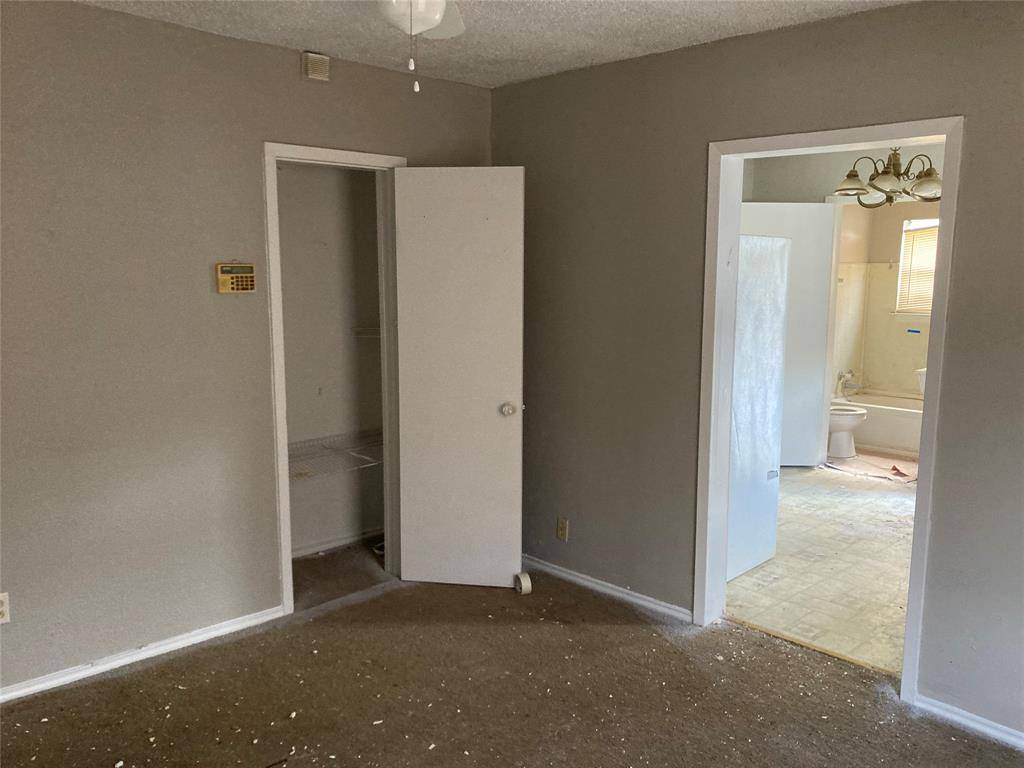 Fort Worth, TX 76111,2912 Chenault Street