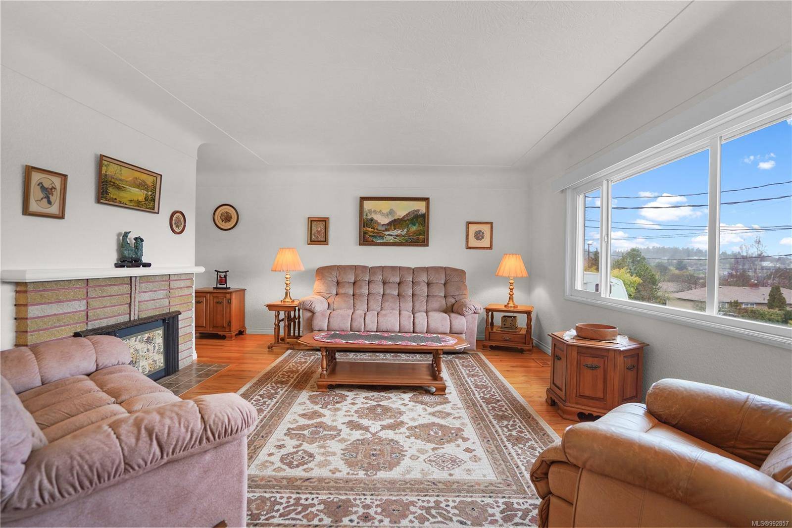 Saanich, BC V9Z 2C8,555 Davida Ave