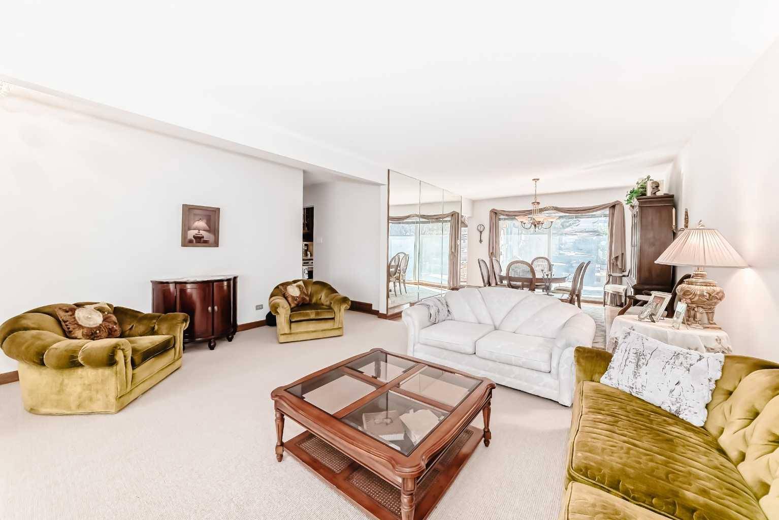 Calgary, AB T2N 2P3,1424 23 ST NW
