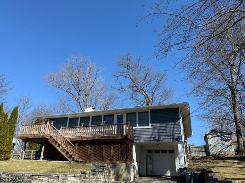West Milford Twp., NJ 07480,61 Lindys Dr