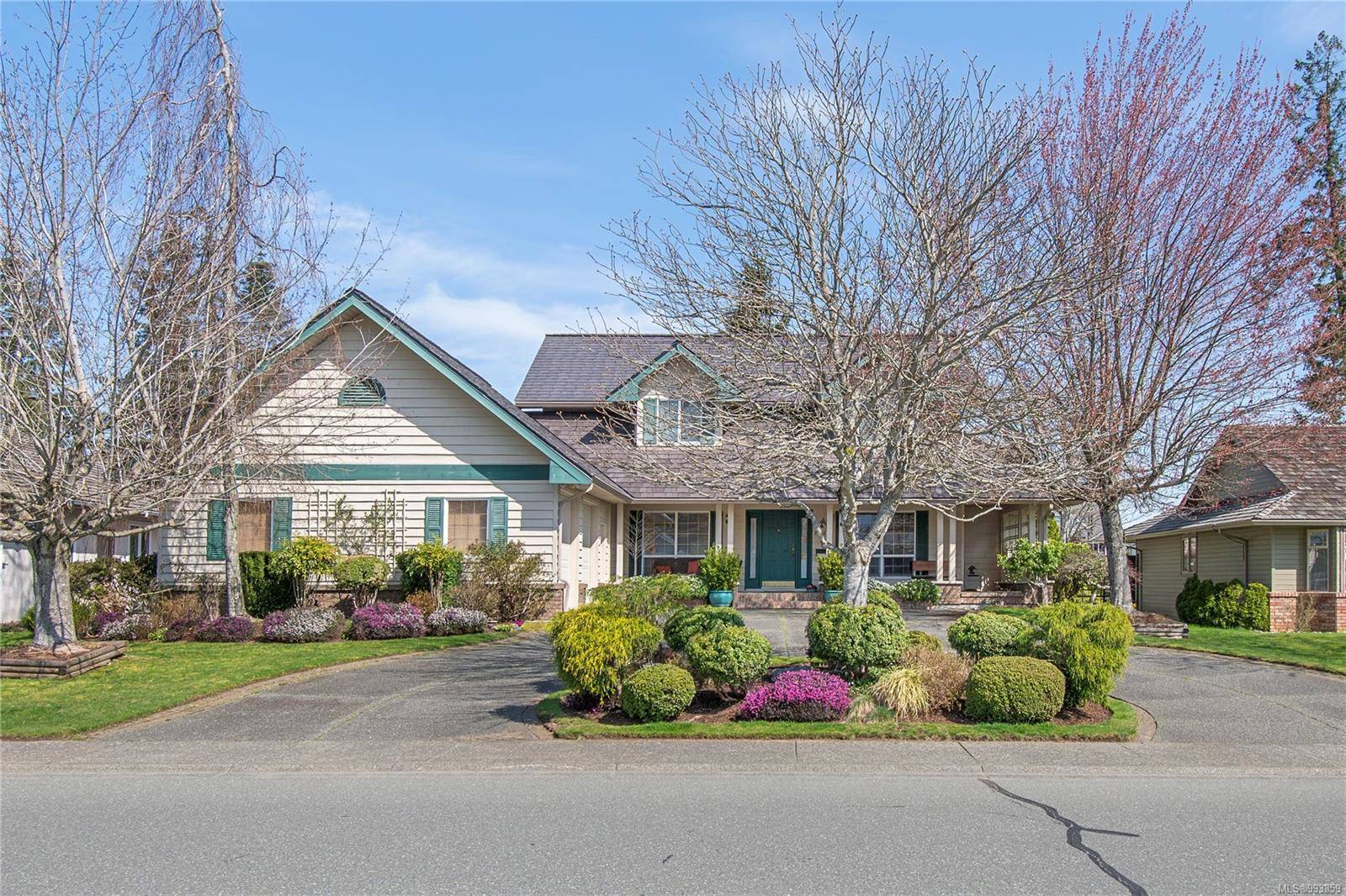 Courtenay, BC V9N 9X3,2996 Royal Vista Way