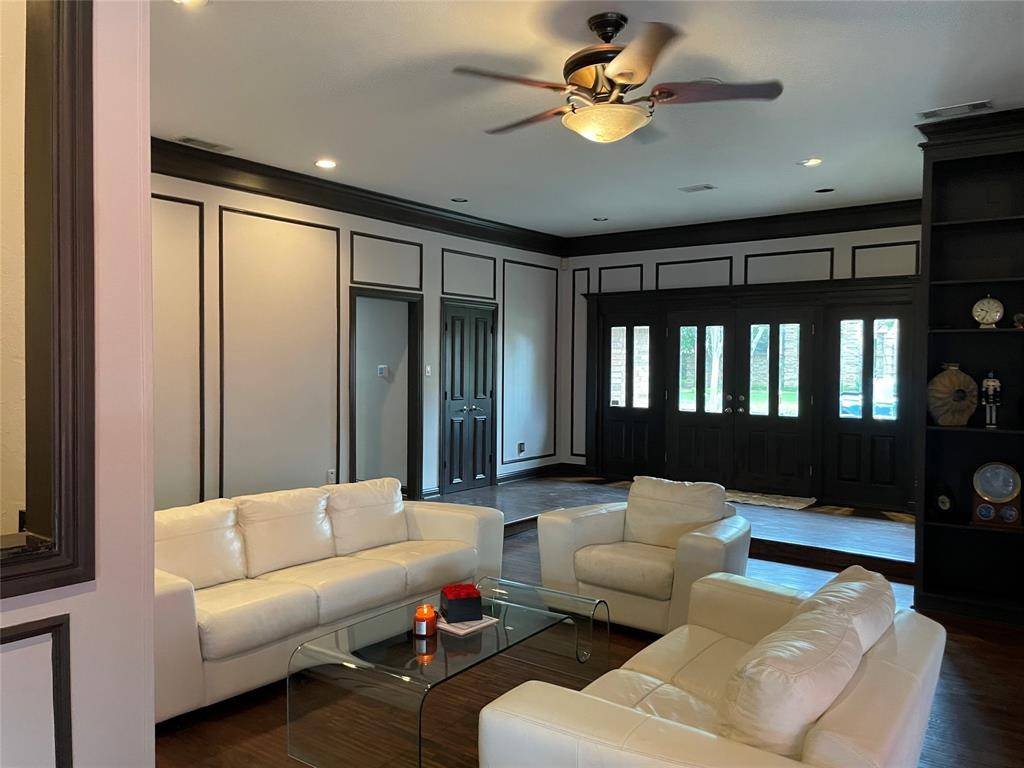Plano, TX 75093,5832 Gallant Fox Lane