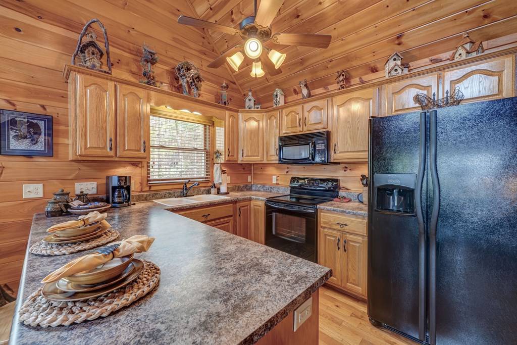 Mineral Bluff, GA 30559,425 Rhonda Lane