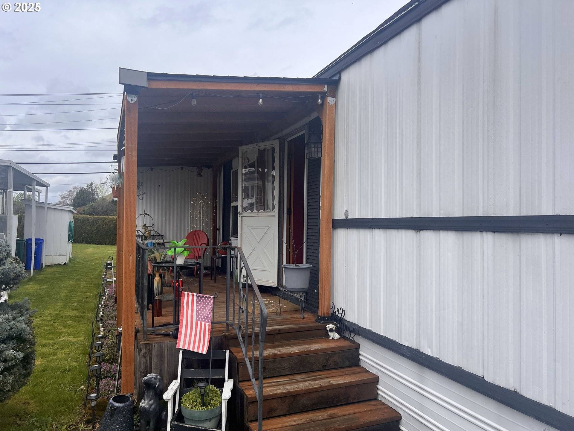 Portland, OR 97233,522 SE 199TH AVE #8