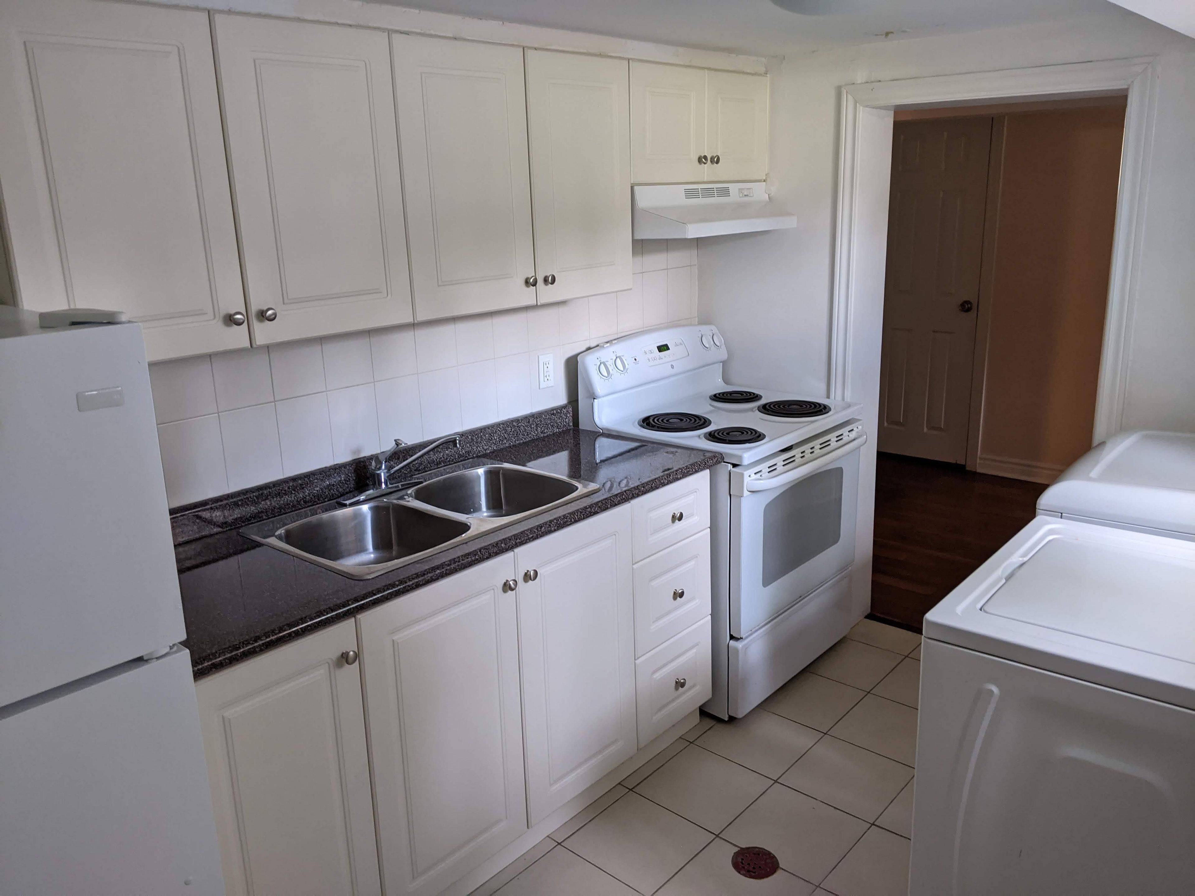 Toronto E04, ON M1R 3M7,44 Marchington CIR #Bsmt