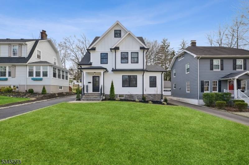 Chatham Boro, NJ 07928,147 Watchung Ave