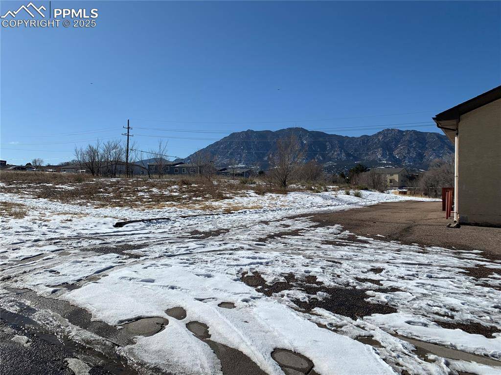 Colorado Springs, CO 80906,S Chamberlin ST