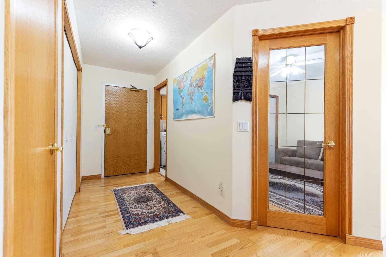 Calgary, AB T3H 3R6,6868 Sierra Morena BLVD SW #253