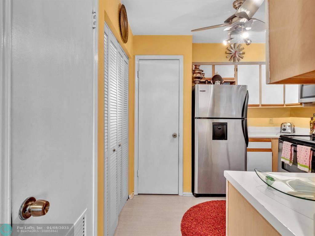 Oakland Park, FL 33309,2440 NW 33rd St  #1812