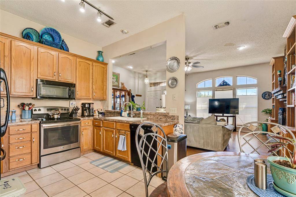 Reno, TX 75462,850 Lee Circle